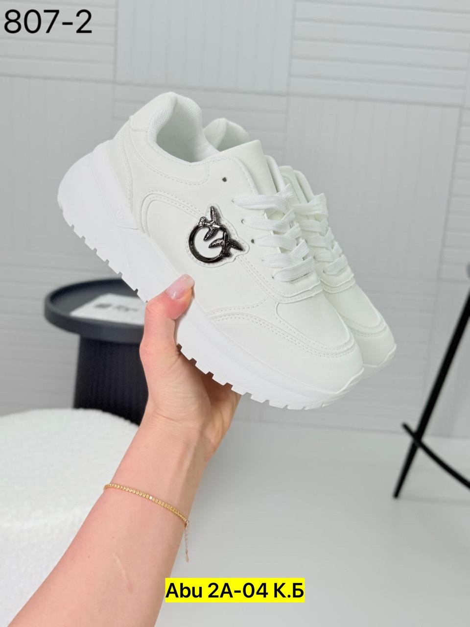 женские кроссовки,женские белые кроссовки,,спортивная ,белые кроссовки