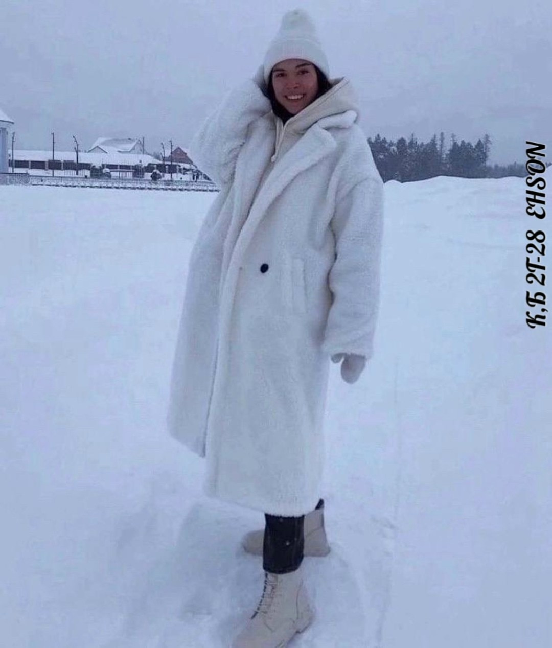 пальто барашек,плюшевое пальто,белая шуба,шубка белая,шубка