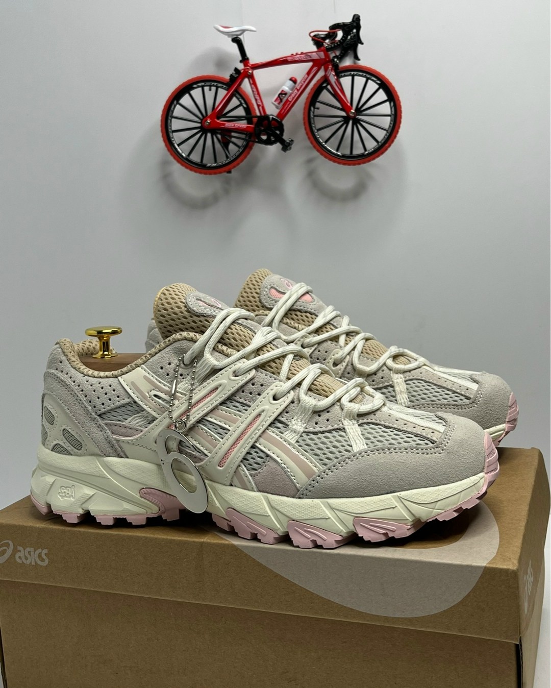 кроссовки женские asics,кроссовки asics gel,кроссовки asics gel kahana 8,кроссовки asics gel sonoma 15 50,кроссовки