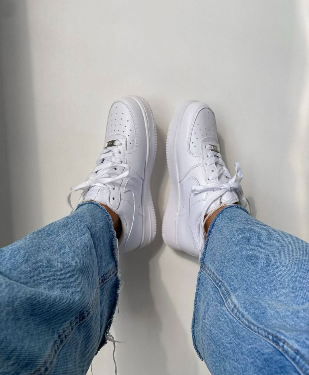 nike air force 1 low white,найк аир форс 1 женские белые оригинал,nike air force 1 low triple white,трендовые кроссовки,кросcовки nike air force 1