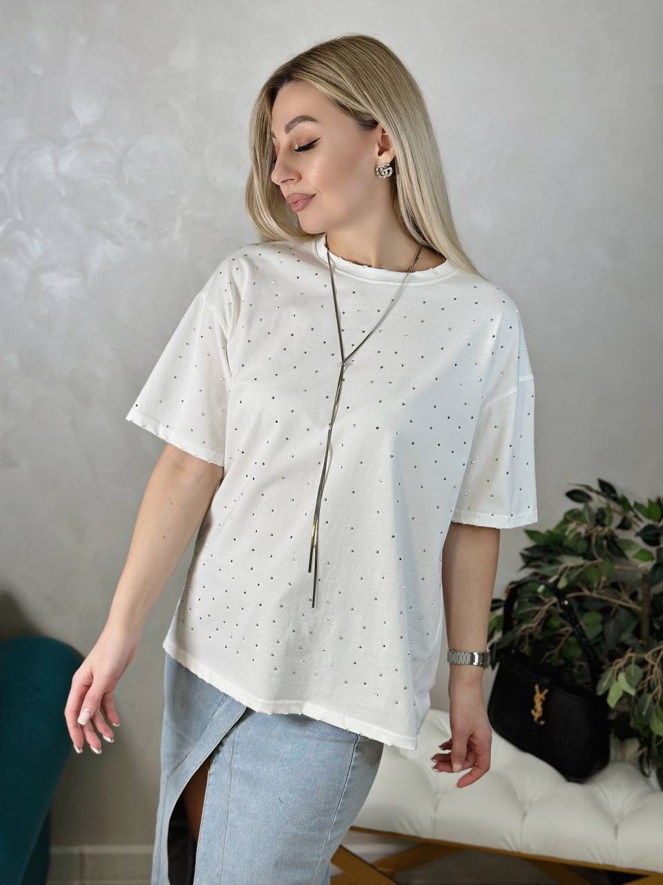 футболка в стиле оверсайз,футболки со стразами оверсайз,футболка женская оверсайз со стразами,футболки со стразами,женские футболки