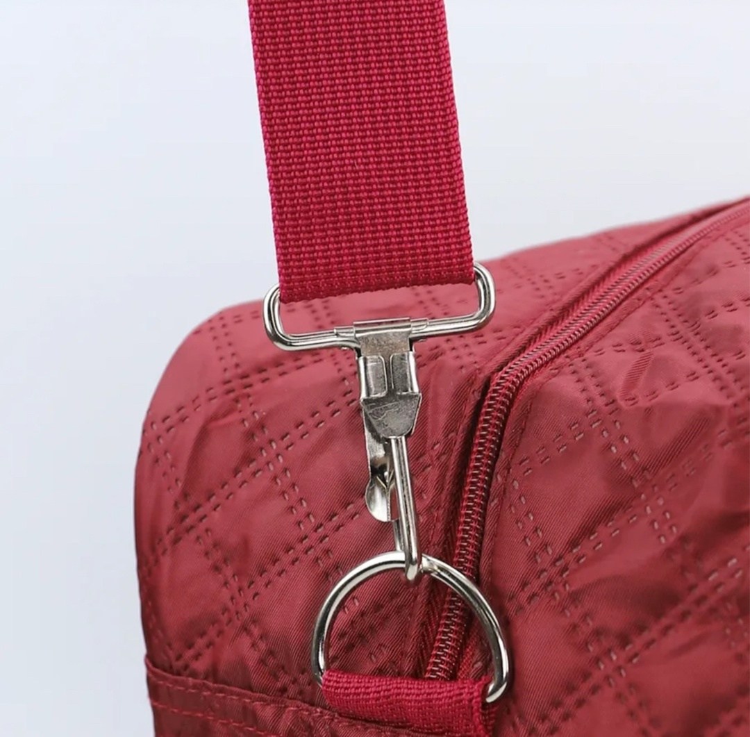 женская сумка стеганая дорожная,сумка,сумка красная,дорожные сумки,дорожные и спортивные сумки