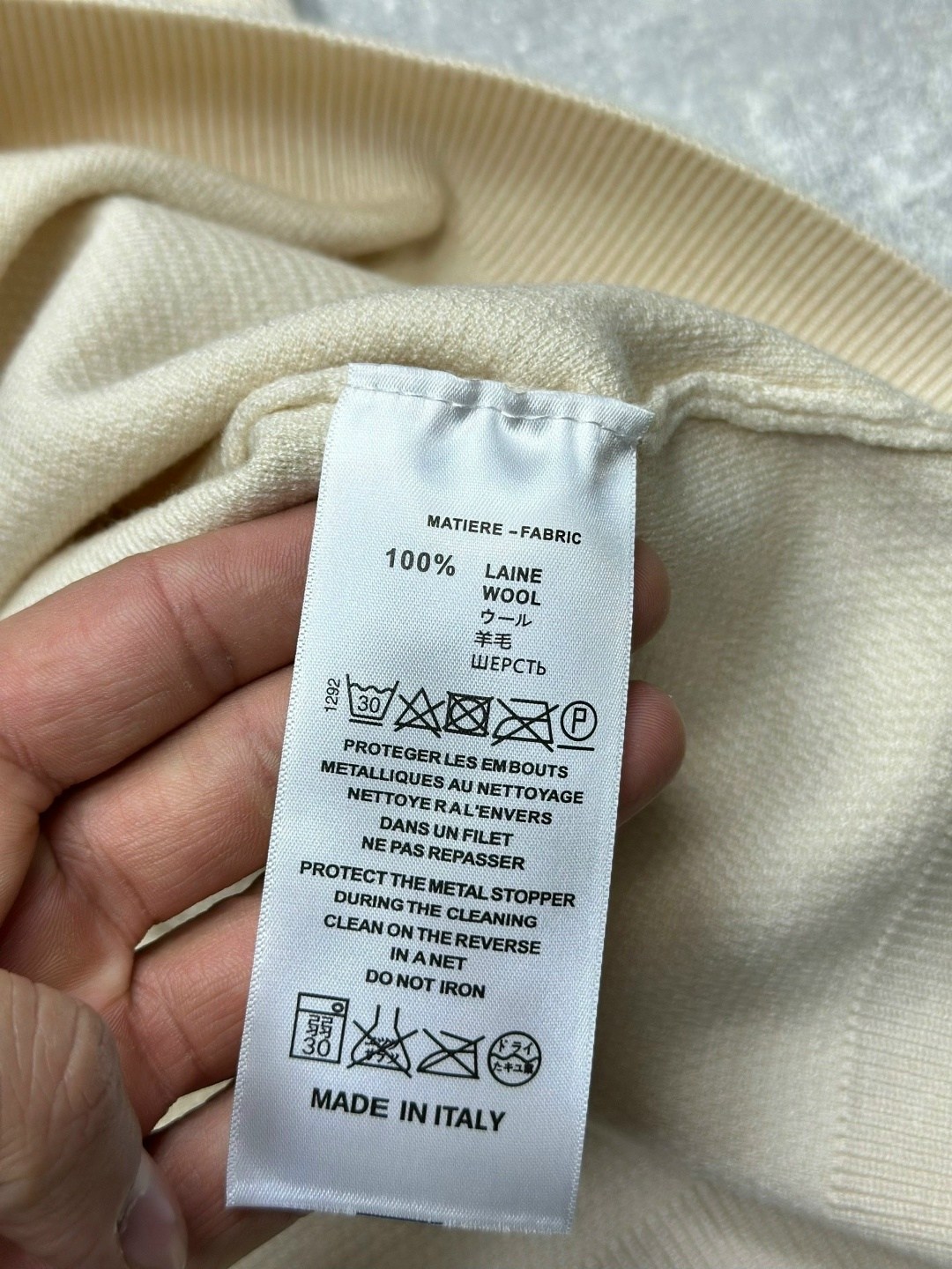 мужская кофта,мужская мода,брендовые вещи,модели футболок,мужская футболка