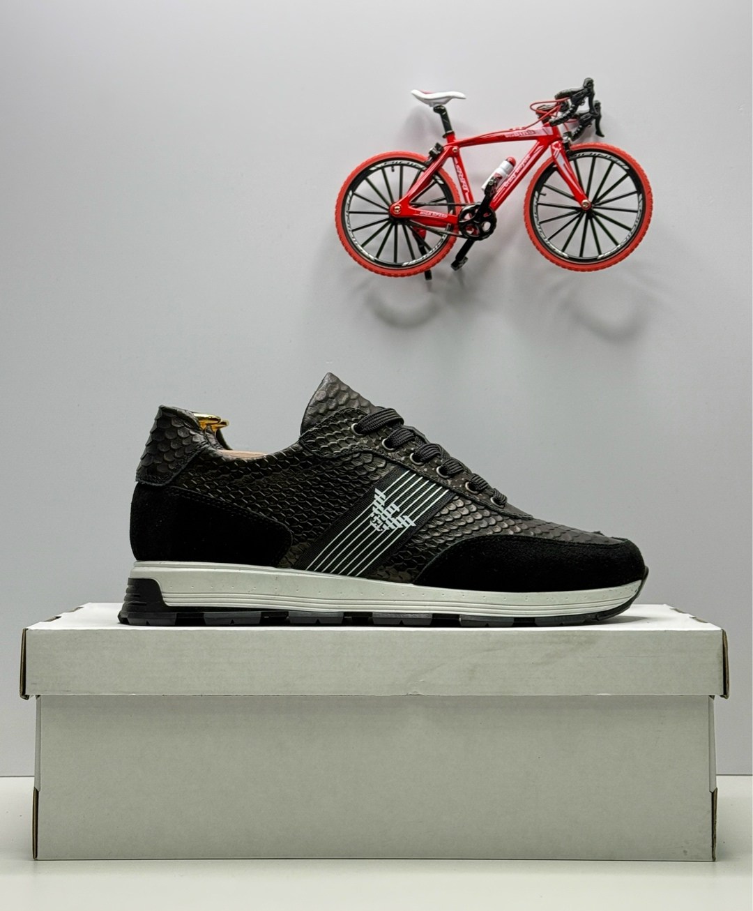 кроссовки армани,кроссовки армани мужские оригинал,кроссовки армани мужские,кроссовки armani emporio,кроссовки boss мужские