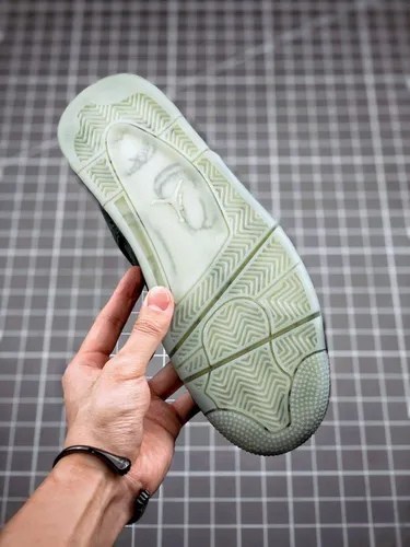 nike air jordan 4 retro kaws,кроссовки nike джордан,air jordan product line,kaws x air jordan 4,кроссовки nike air jordan 4 retro