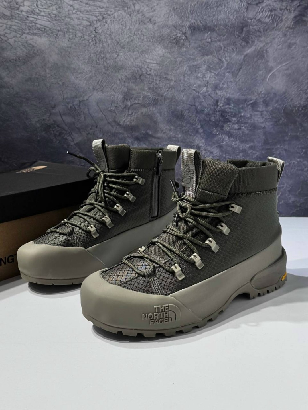 ботинки the north face,кроссовки the north face,треккинговая ,зимние ботинки the north face,треккинговые ботинки