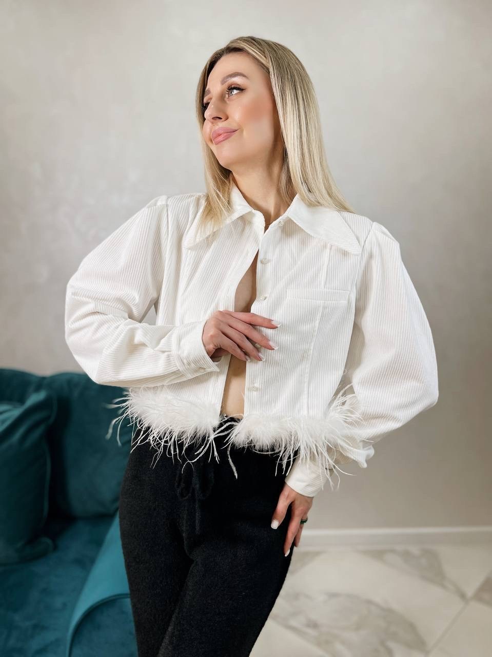 рубашка с перьями,блузка с перьями,рубашка женская,куртка джинсовая с бахромой,женская джинсовая куртка с бахромой
