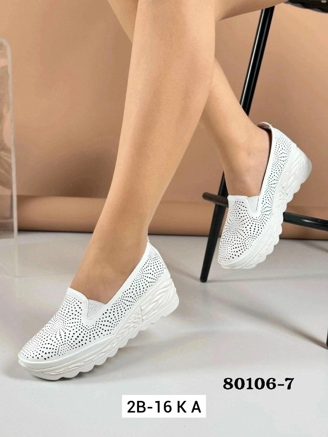 ,женские кроссовки,женские слипоны,повседневная ,слипоны с перфорацией женские