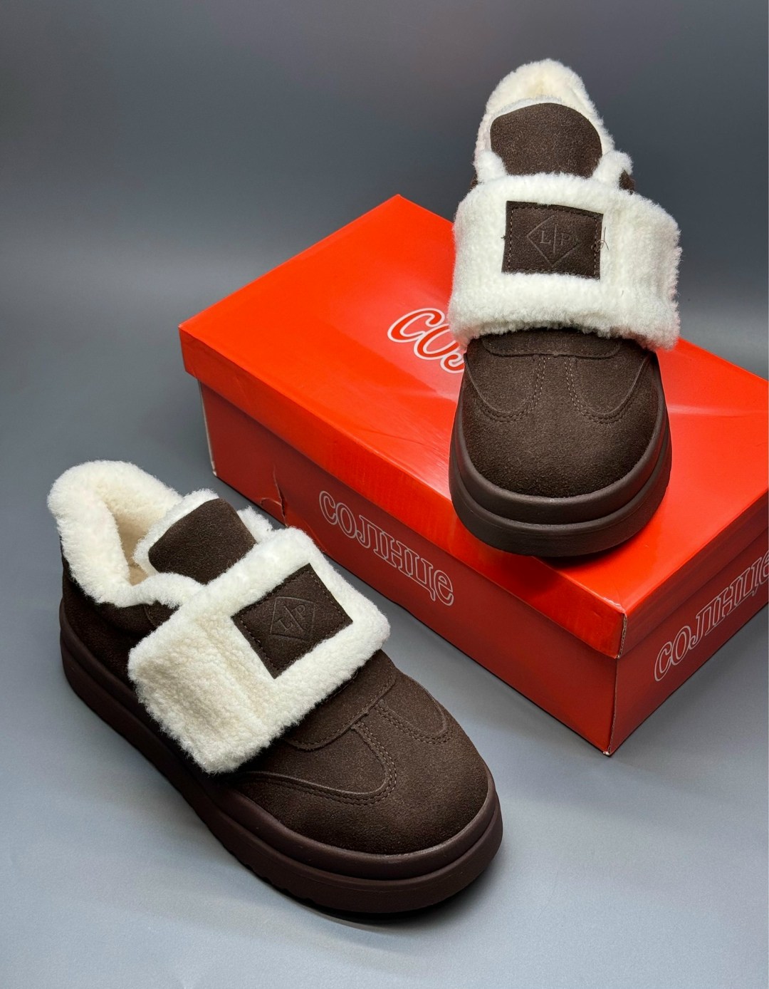 ,угги женские,зимняя ,зимние кроссовки женские,кроссовки зимнее