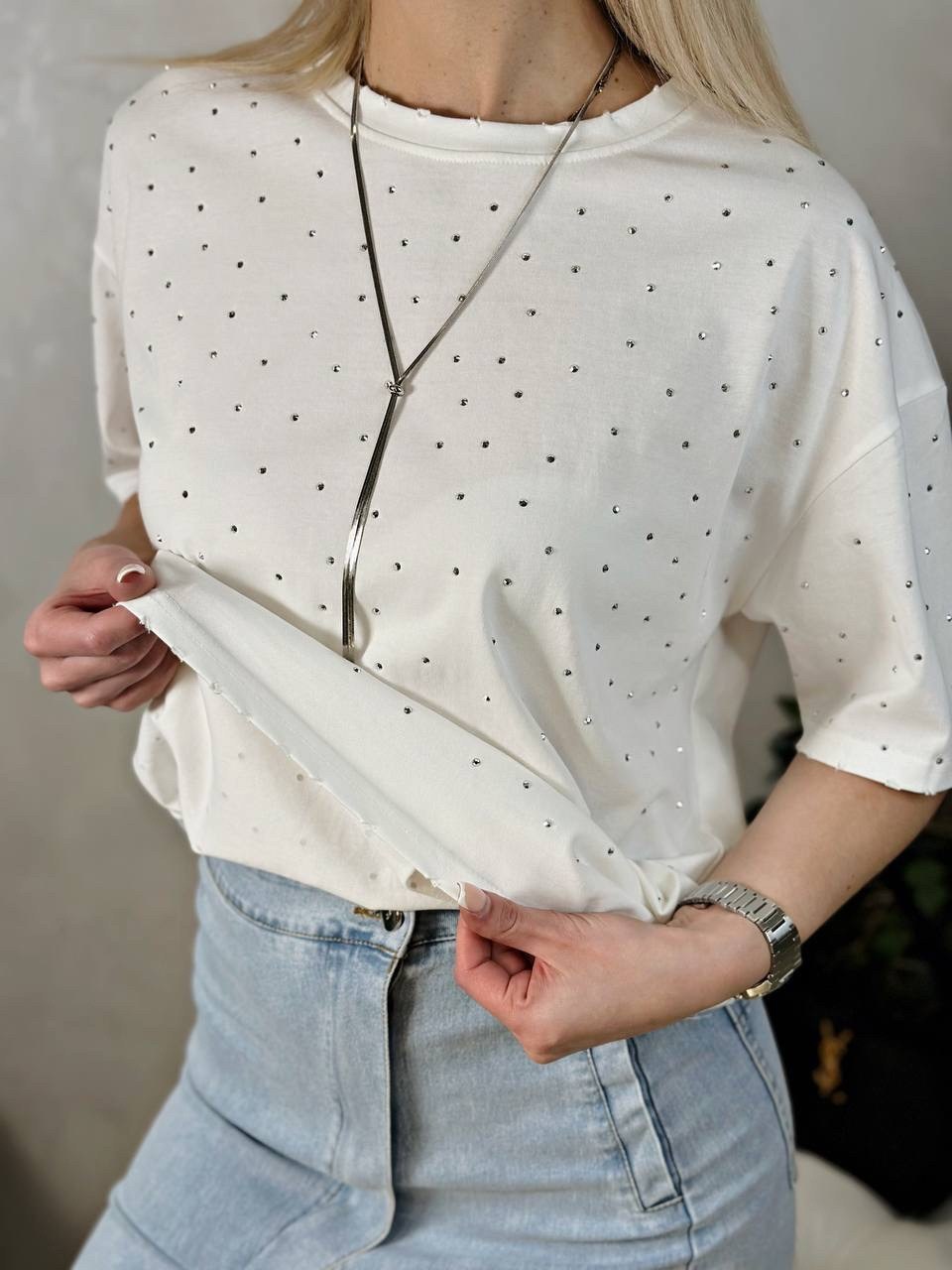 футболка в стиле оверсайз,футболки со стразами оверсайз,футболка женская оверсайз со стразами,футболки со стразами,женские футболки