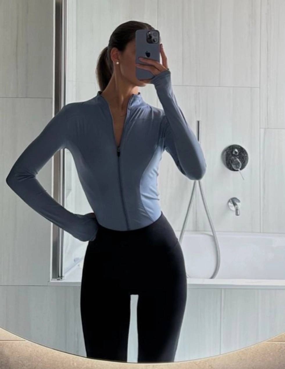 кайли дженнер,kylie jenner instagram,стиль кайли дженнер,кайли дженнер в боди,селфи кайли дженнер 2025