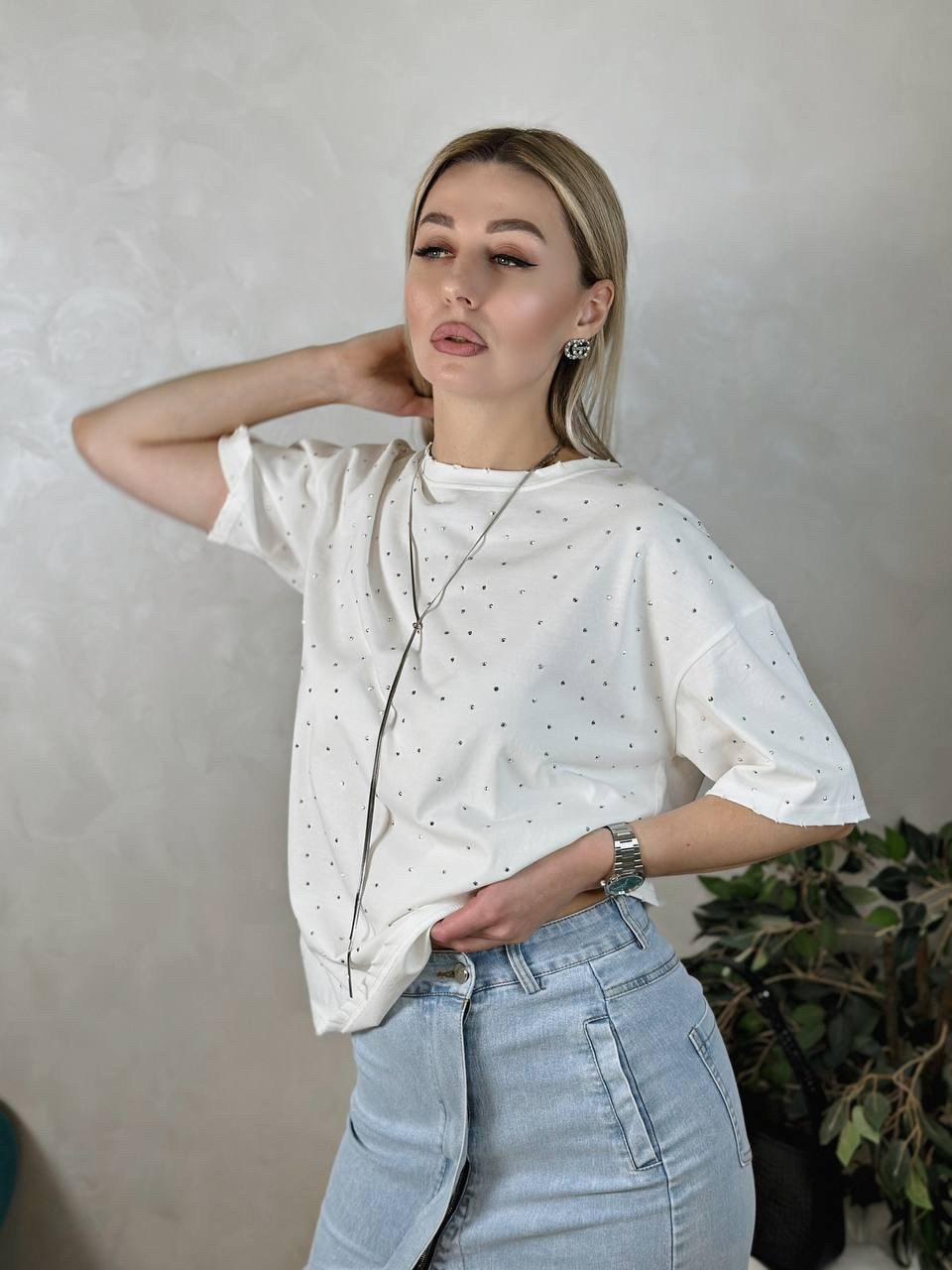 футболка в стиле оверсайз,футболки со стразами оверсайз,футболка женская оверсайз со стразами,футболки со стразами,женские футболки