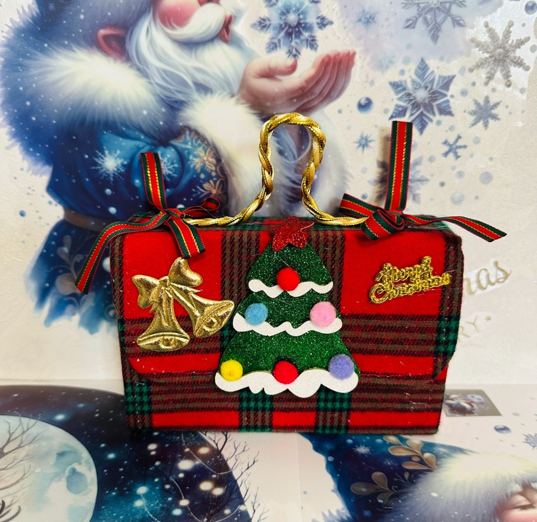 сумочка новогодняя,подарок новогодний,детские новогодние подарки,новогодняя упаковка портфельчик,новогодняя упаковка
