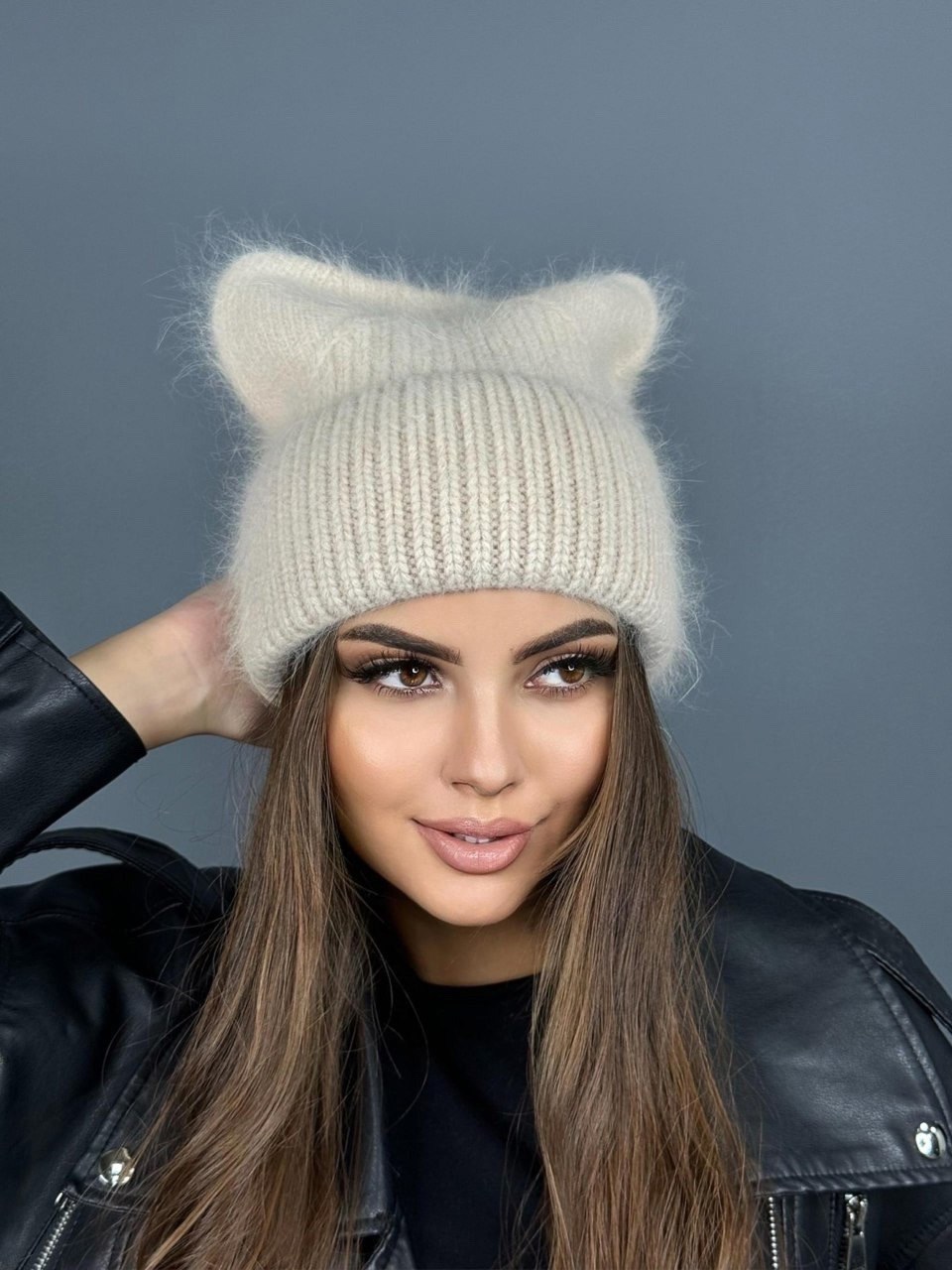 шапка ангорка,шапка ангора,шапка с ушками из ангоры,шапка женская с козырьком и ушками ангора,женские шапки