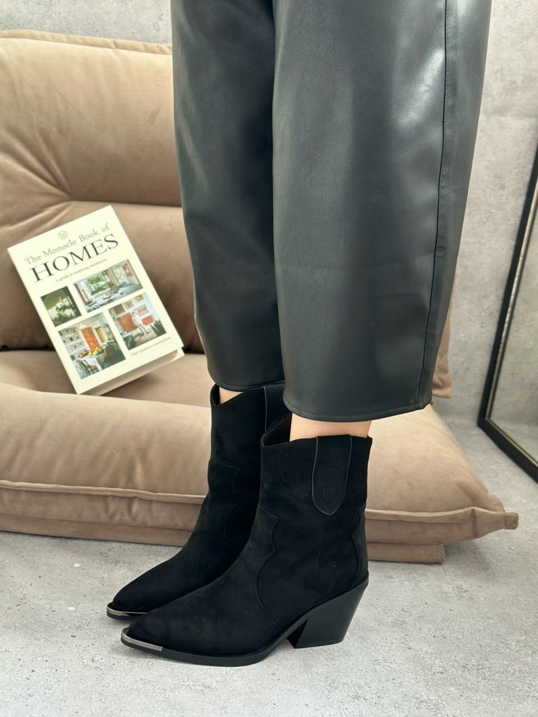 ,казаки женские,натуральная замша,полусапожки на каблуке,замшевые казаки