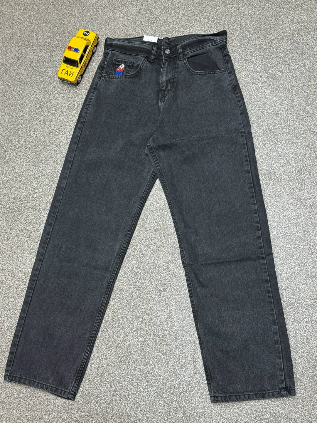 джинсы мужские,брюки джинсы,мужские брюки,мужские классические джинсы,черные джинсы мужские