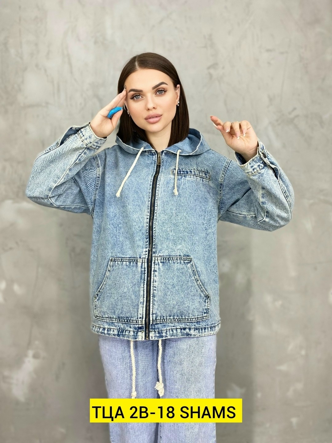 куртка джинсовая с капюшоном,джинсовая женская куртка,джинсовая куртка,женская джинсовая куртка с капюшоном,куртка джинсовая женская ветровка