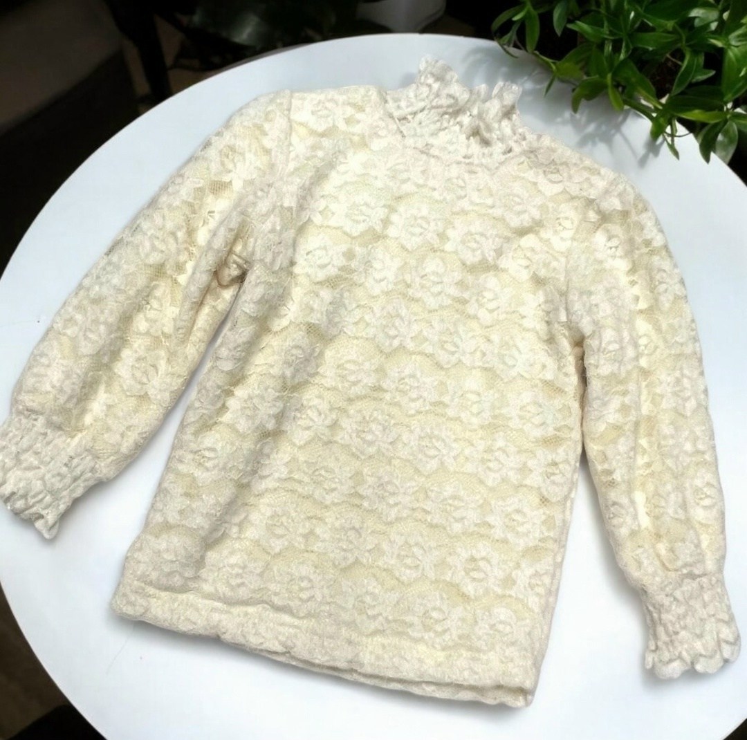 блузка элегантная,кофта с кружевами,свитер с кружевом,бежевая кофта,кружевные блузки