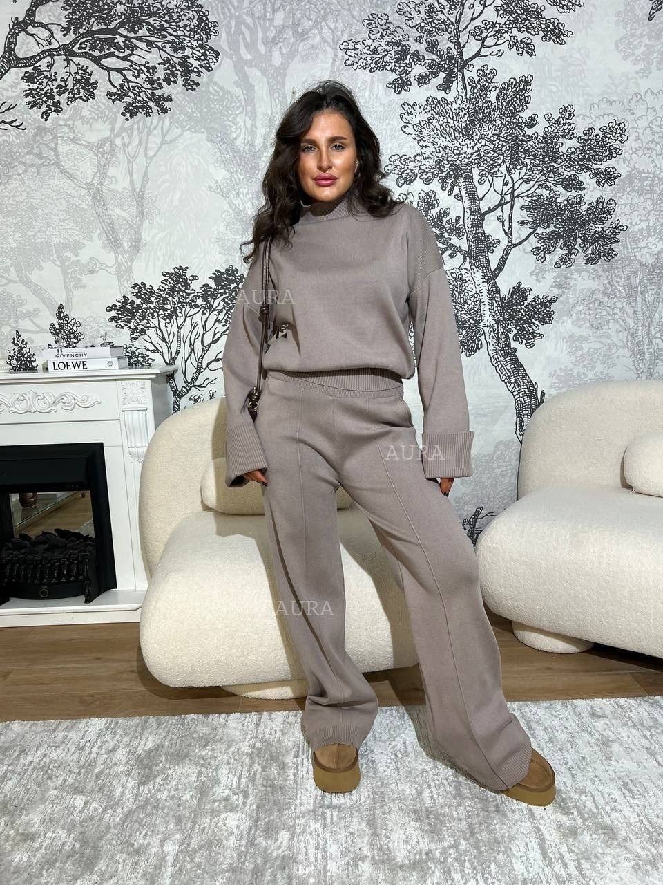 трикотажные костюмы,теплый костюм с брюками,костюм с брюками,женский трикотажный костюм,вязаный брючный костюм