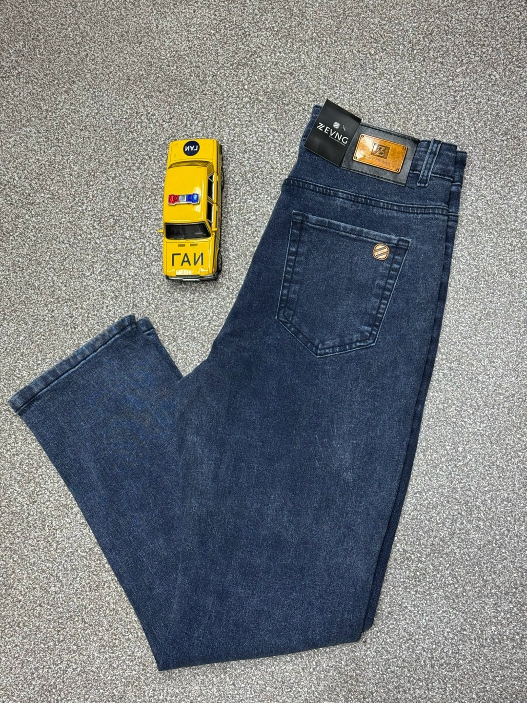 мужские джинсы,джинсы джинсы,темно синие джинсы,джинсы синее,женские джинсы