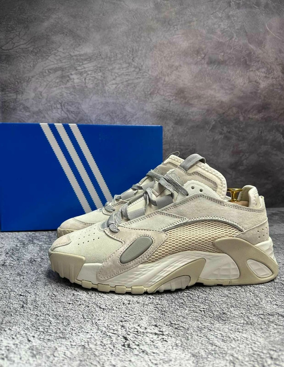 кроссовки adidas streetball,кроссовки adidas,кроссовки adidas originals streetball,кроссовки мужские бежевые adidas,мужские кроссовки adidas