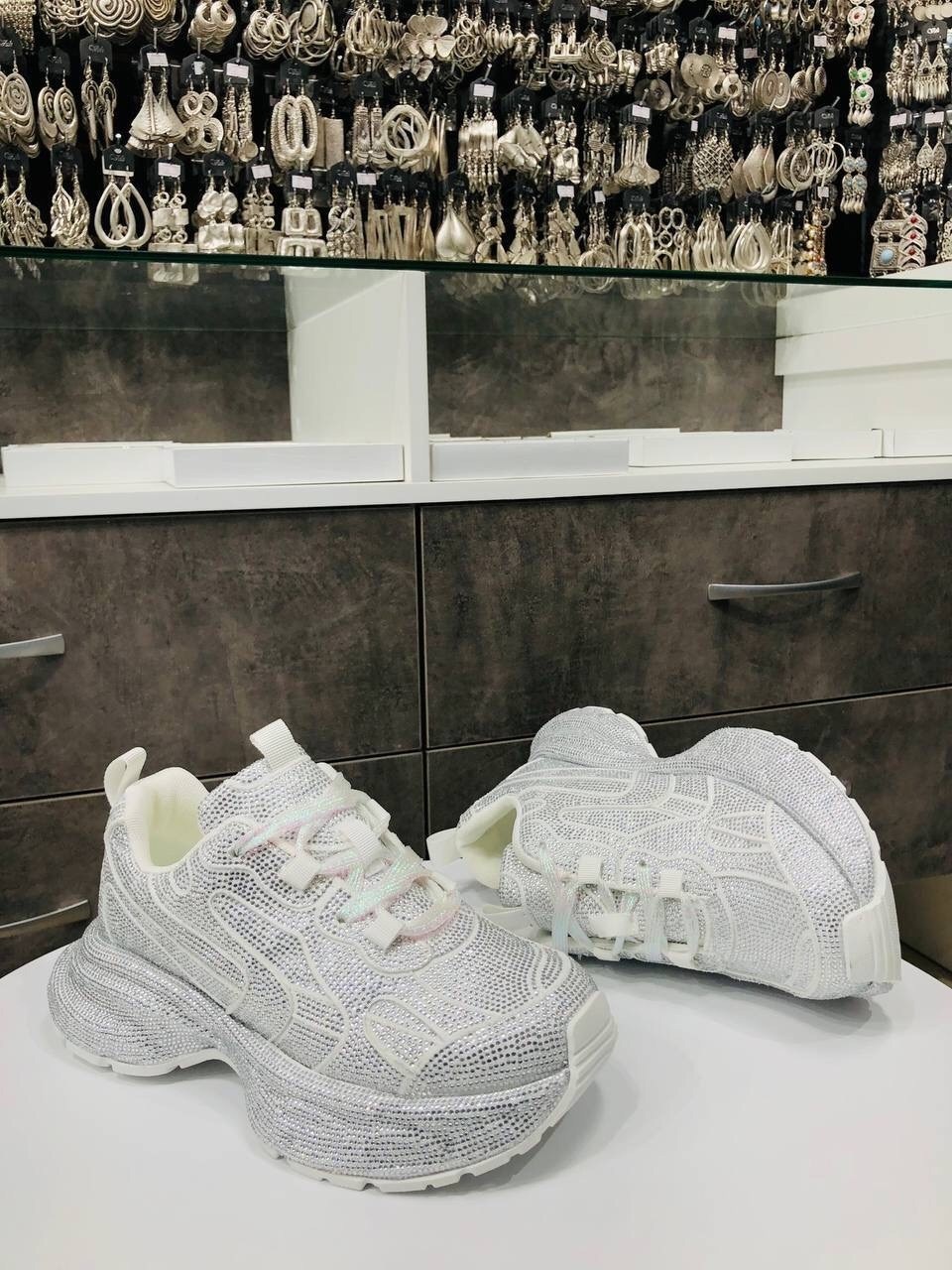 женские кроссовки,женские кроссовки balenciaga,кроссовки со стразами,кроссовки,кроссовки модные