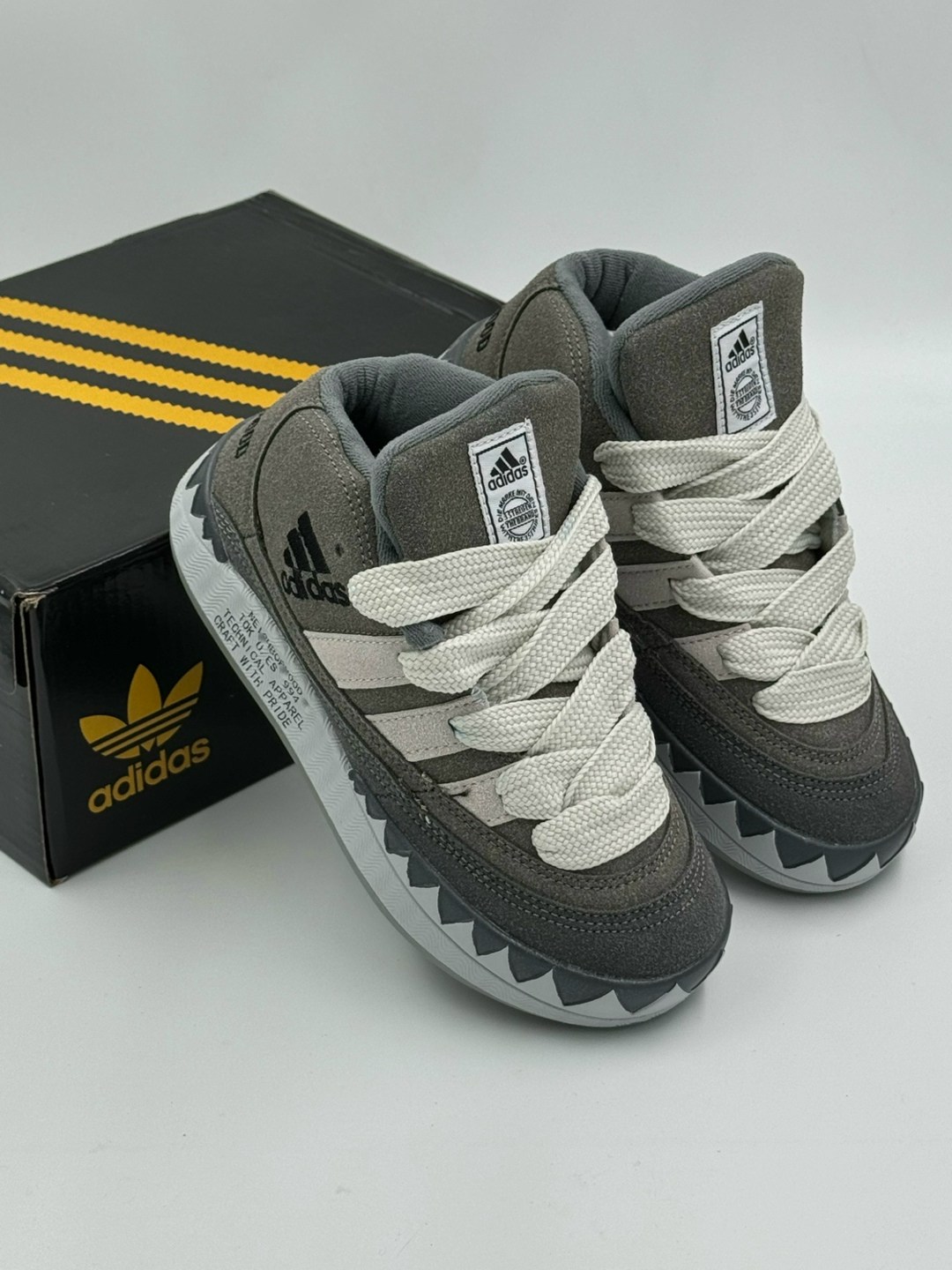 кроссовки адидас адиматик,кроссовки adidas neighborhood x adimatic,кроссовки adidas,кроссовки замша,кроссовки адидас