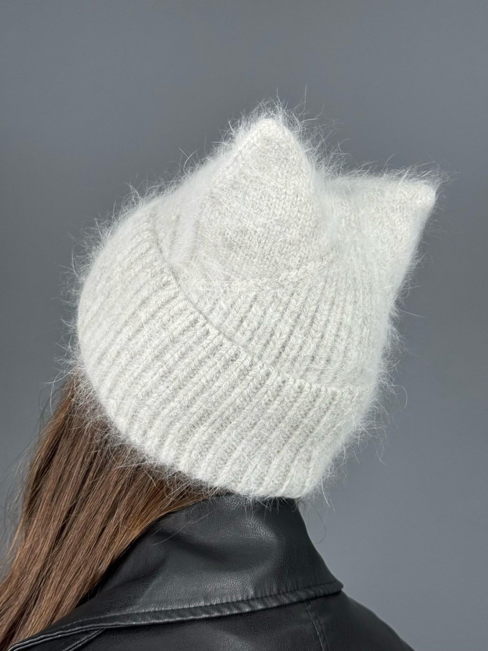 шапка ангорка,шапка ангора,шапка с ушками из ангоры,шапка женская с козырьком и ушками ангора,женские шапки