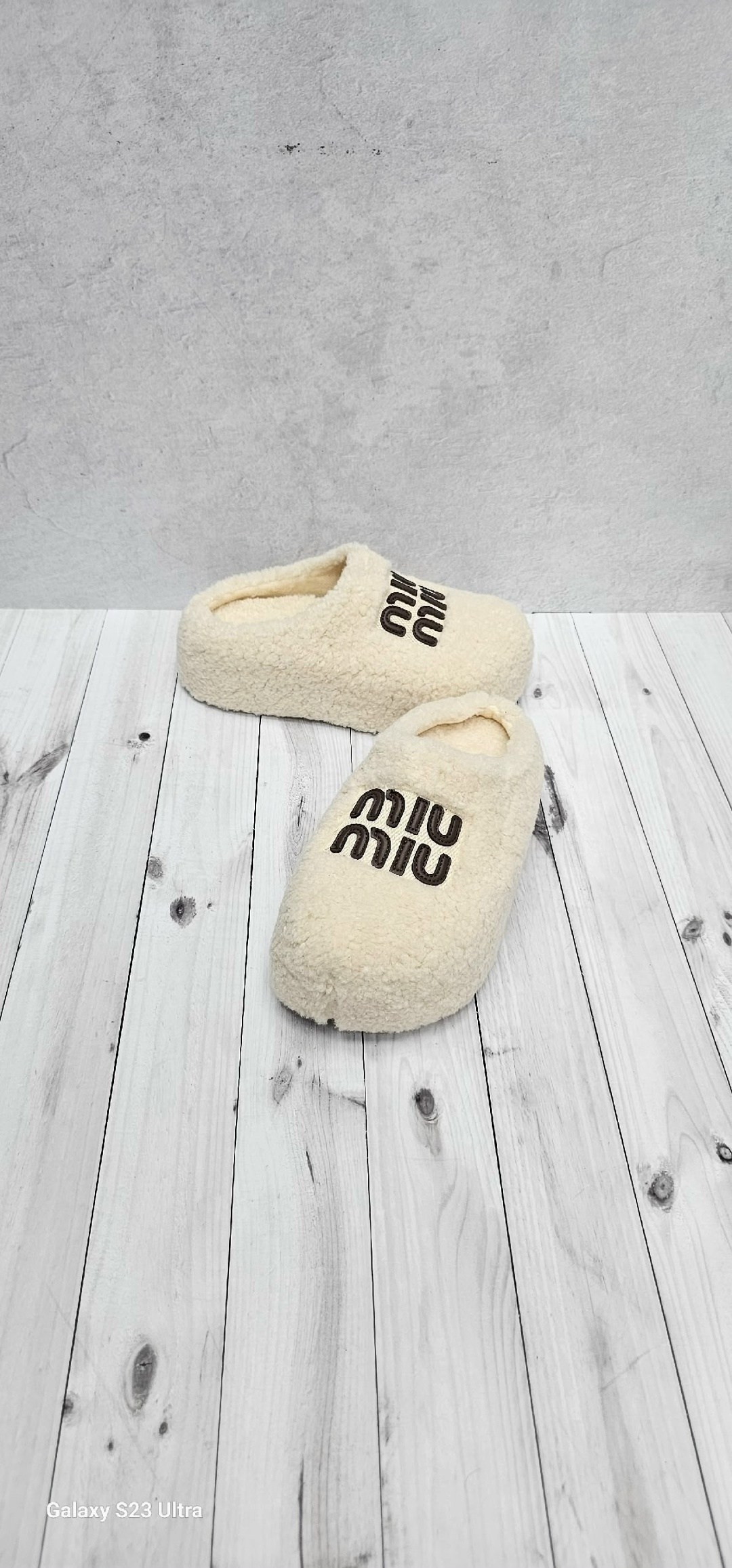 тапочки miu miu,тапочки модные,домашние тапочки женские,женские тапочки,плюшевые тапочки