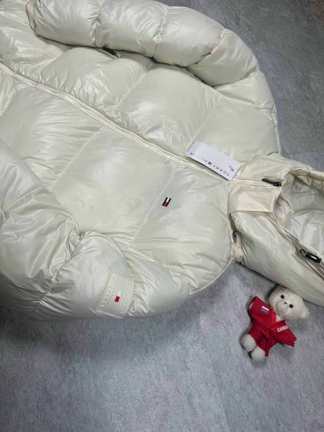 бежевый пуховик tommy hilfiger,пуховик tommy hilfiger мужской,куртка зимняя tommy hilfiger,пуховик tommy hilfiger женский,пальто томми хилфигер мужские