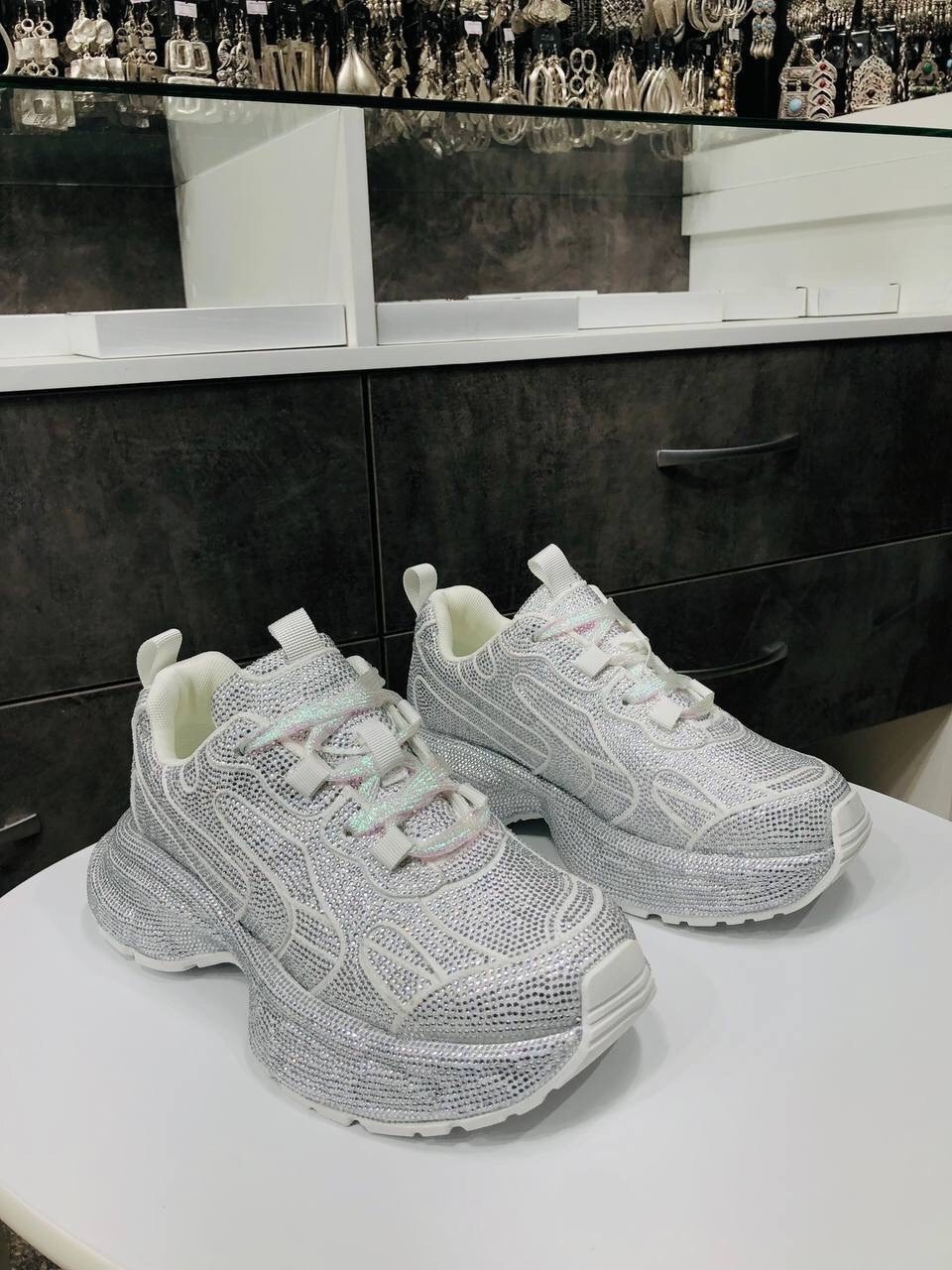 женские кроссовки,женские кроссовки balenciaga,кроссовки со стразами,кроссовки,кроссовки модные