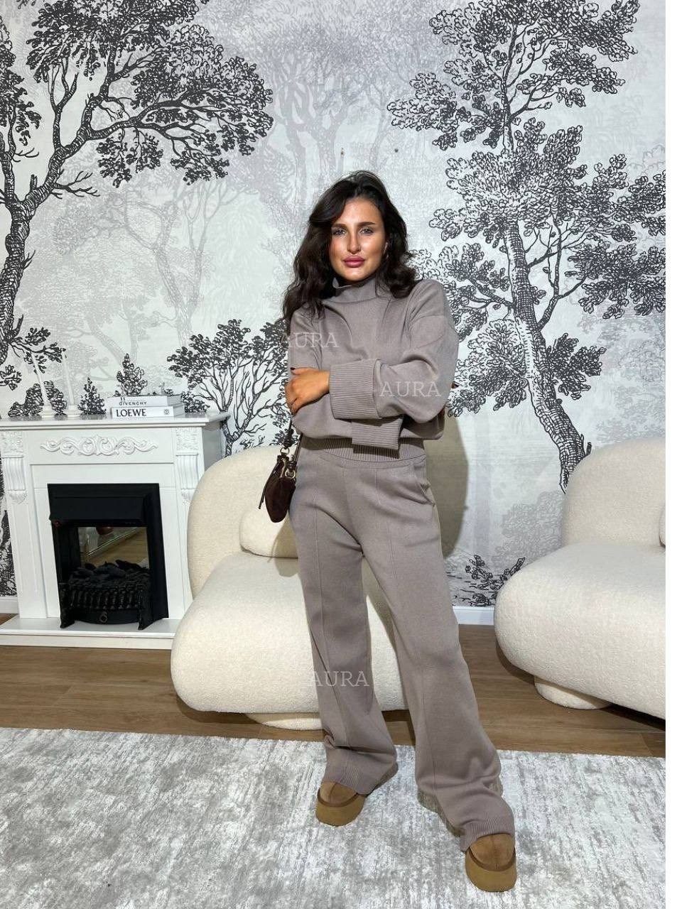 трикотажные костюмы,теплый костюм с брюками,костюм с брюками,женский трикотажный костюм,вязаный брючный костюм