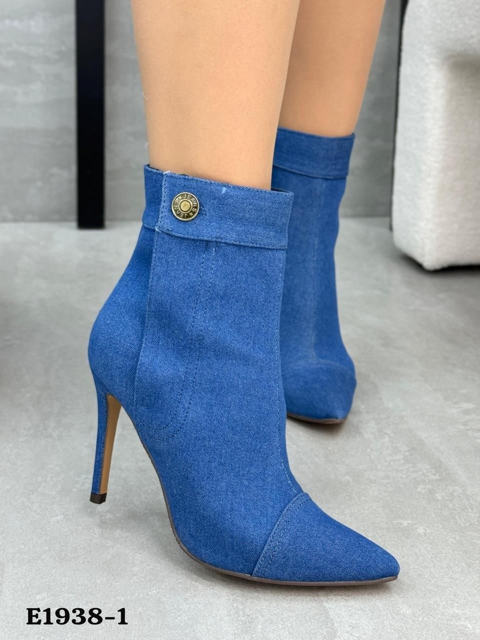 ботильоны на шпильках,ботильоны джинсовые,замшевые ботильоны,синие замшевые ботильоны на каблуке,модные ботильоны