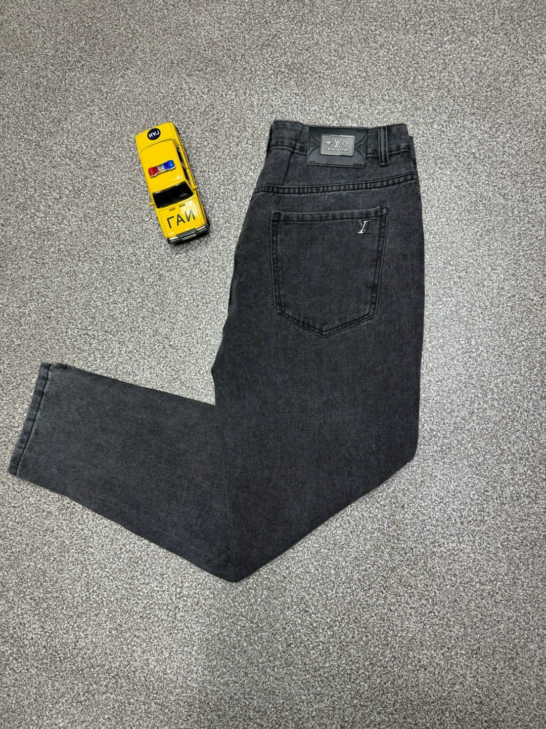 мужские джинсы,джинсы джинсы,темно синие джинсы,джинсы синее,женские джинсы