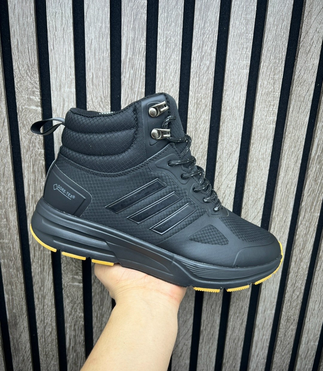 зимние кроссовки adidas,кроссовки мужские зимние adidas,кроссовки мужские adidas,кроссовки adidas,зимние кроссовки мужские адидас