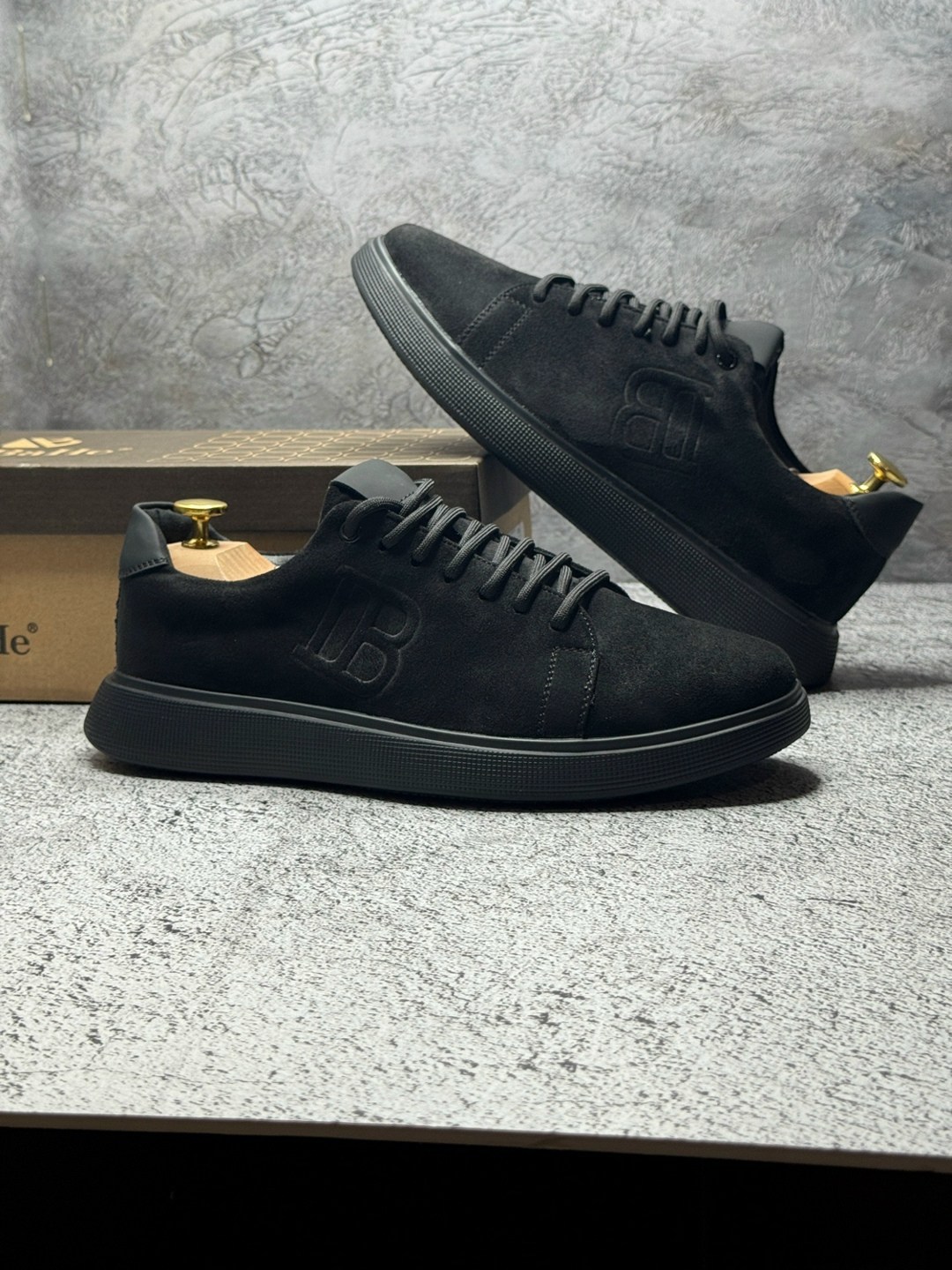 ,замшевые кроссовки мужские,кроссовки мужские из натуральной замши,кеды мужские замшевые,кроссовки мужские натуральная замша