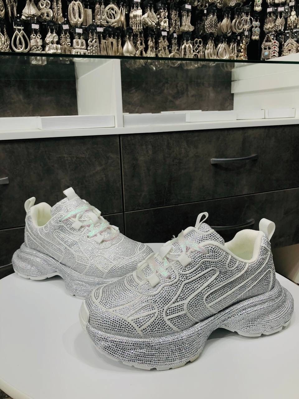 женские кроссовки,женские кроссовки balenciaga,кроссовки со стразами,кроссовки,кроссовки модные