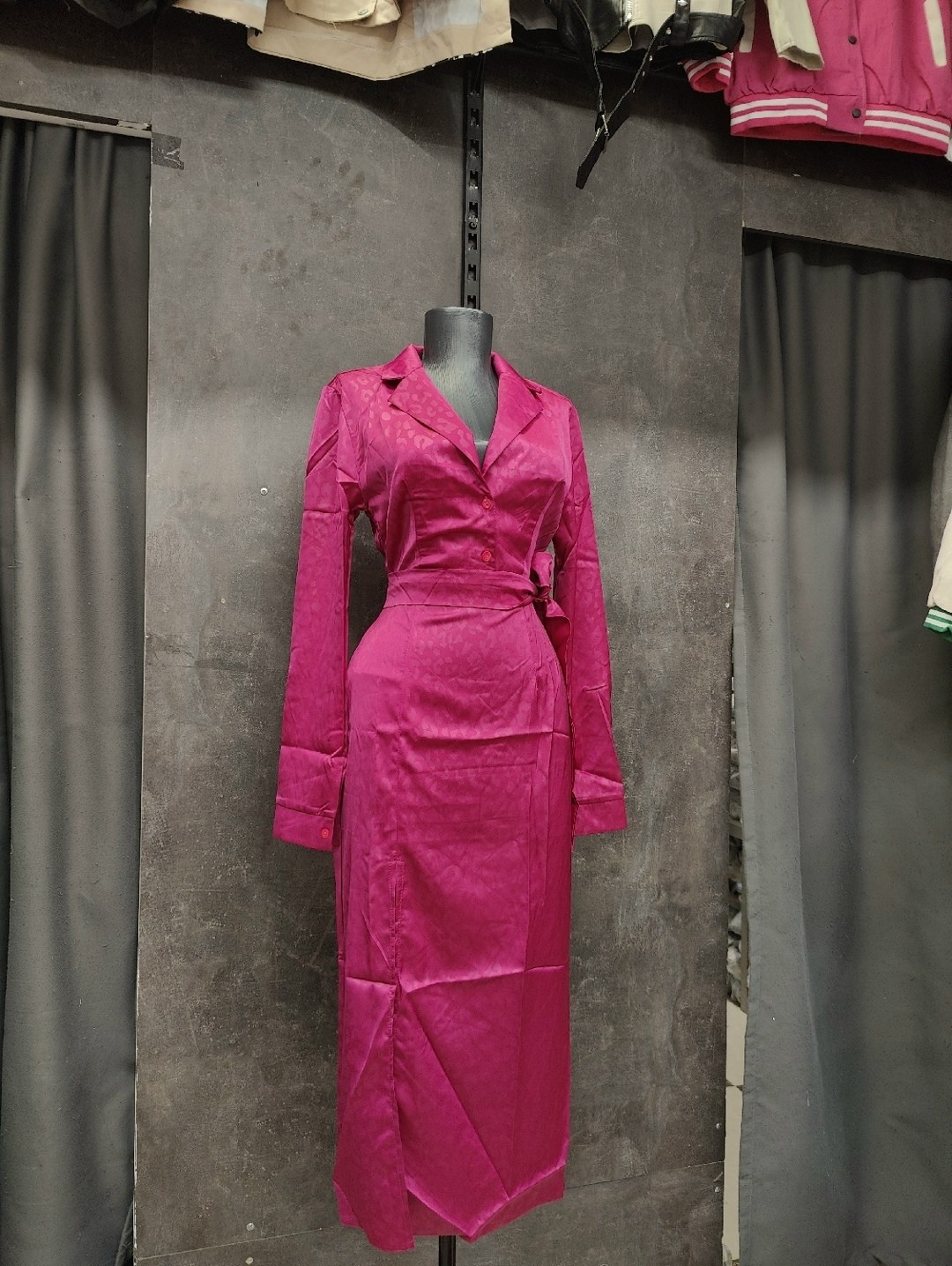 платье черное,кожаное платье,атласный халат,женский кожаный плащ,кожаные плащи