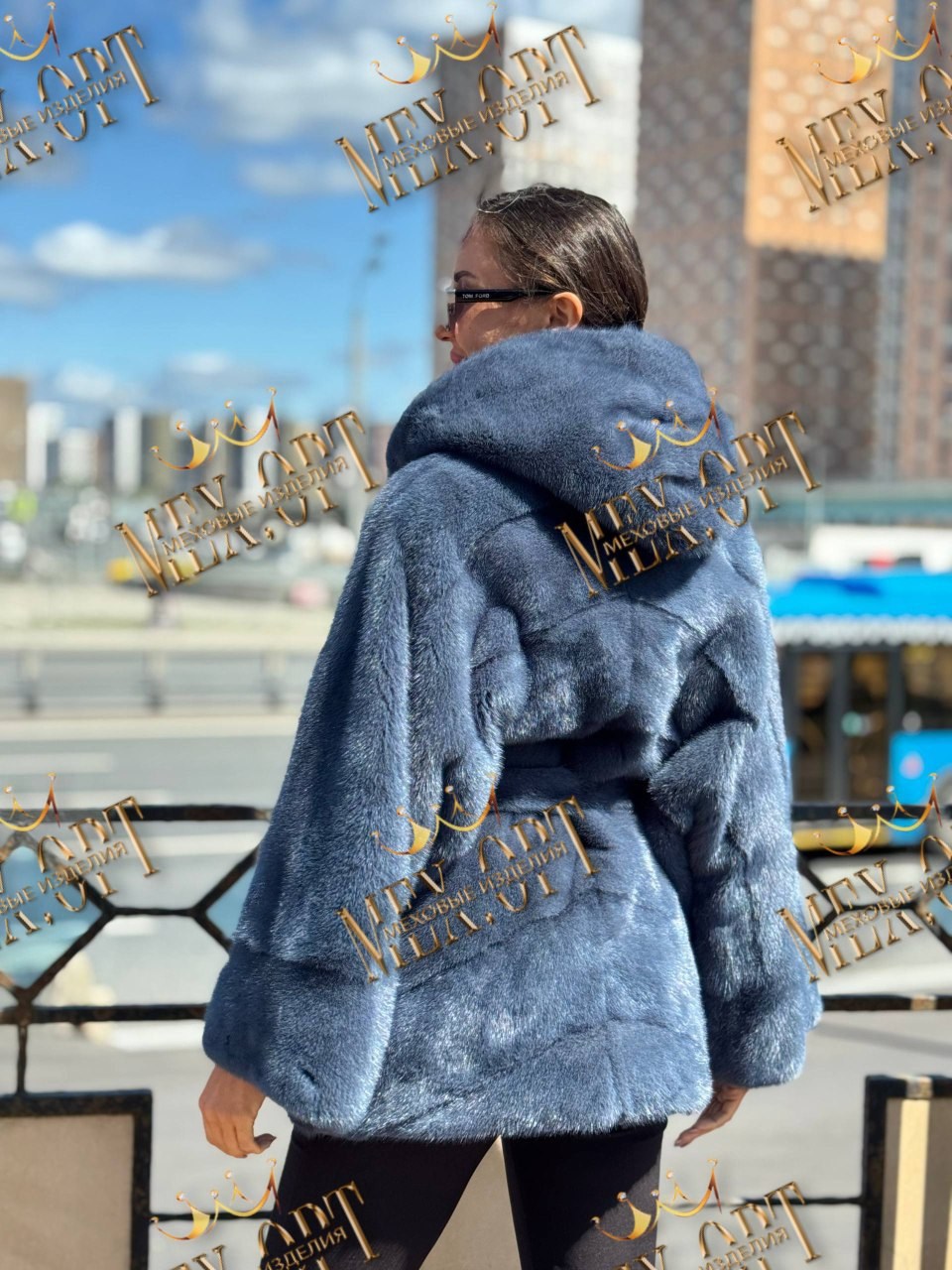 шубы норковые,шуба нафа голубая,голубая норковая шуба,полушубок с капюшоном,шубка