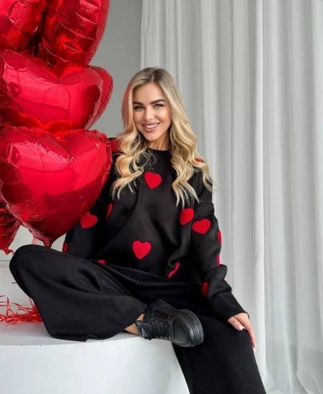 свитер с сердечками,джемпер с сердечками,кофта с сердцем,свитер женский сердце,свитера женские