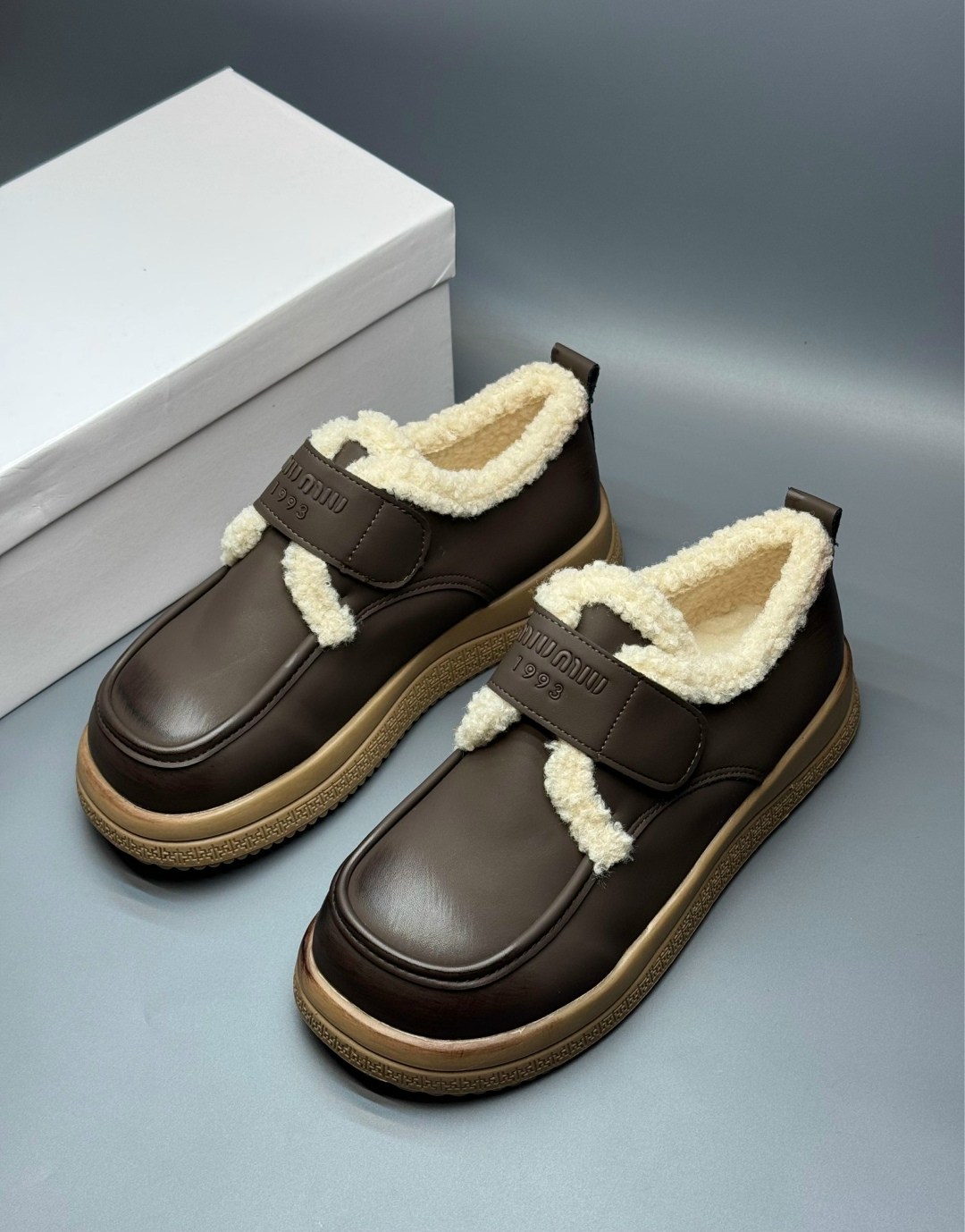 ,женская зимняя ,теплая ,ботинки модные, зимняя