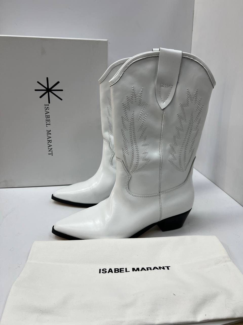 сапоги изабель марант казаки,ботильоны isabel marant белый,isabel marant cowboy boots,сапоги казаки женские,белые сапоги