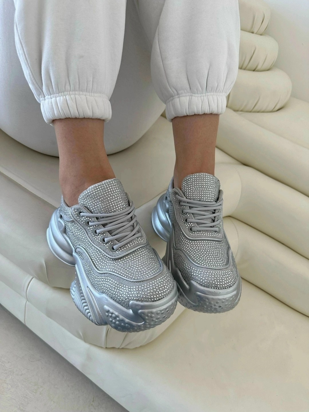 женские кроссовки, женская,кроссовки,кроссовки со стразами,блестящие кроссовки