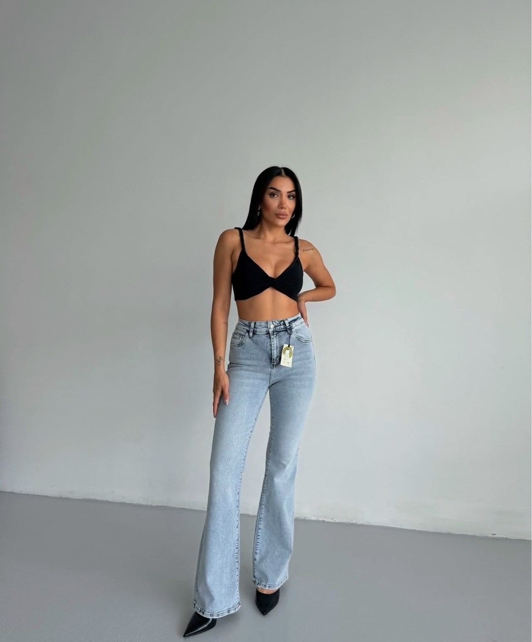 женские джинсы,джинсы клеш с высокой посадкой,джинсы женские клеш,клёш от колена джинсы,джинсы женские с высокой посадкой клеш