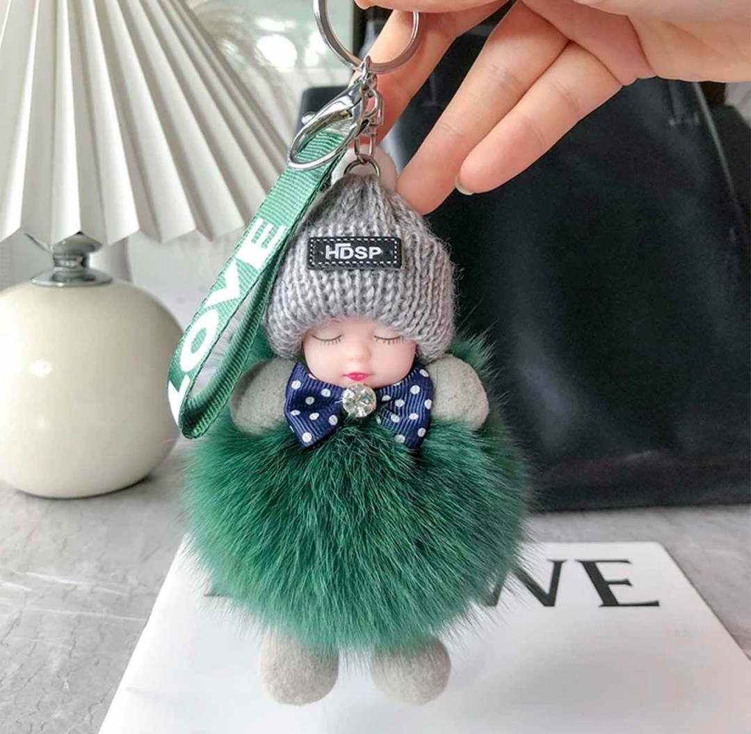 меховой брелок,брелок спящая кукла,кукла брелок,брелок куколка мехом,брелок плюшевый