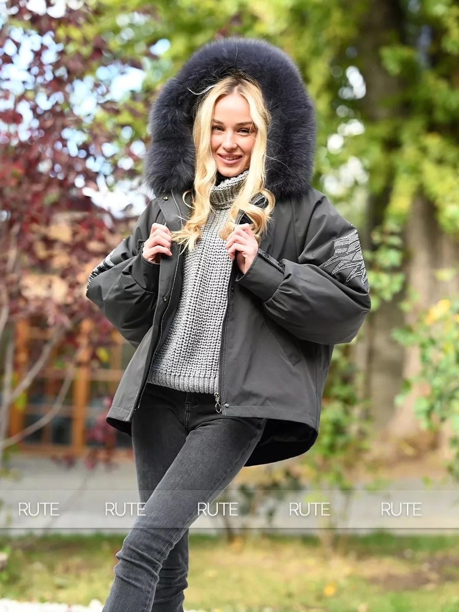 куртка женская с мехом,куртка с мехом,куртка с натуральный мехом,куртка с крыльями на спине,куртка меховая