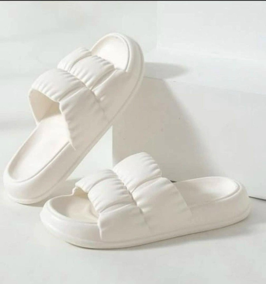 ,шлёпанцы женские,шлепки женские,женские тапки,модные тапочки