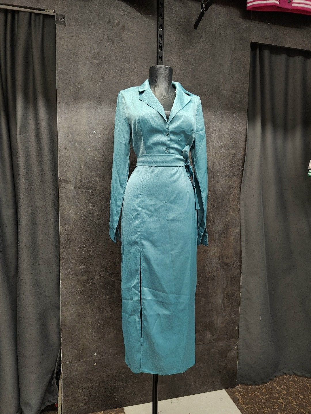 платье черное,кожаное платье,атласный халат,женский кожаный плащ,кожаные плащи