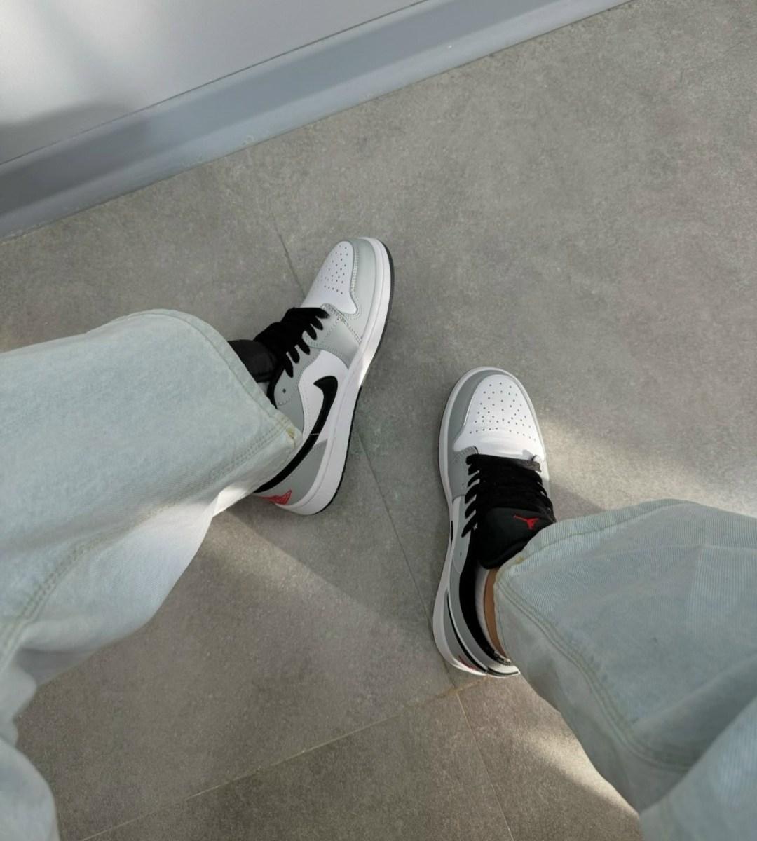 nike air jordan 1 low light smoke grey,кроссовки кожа,nike air jordan 1 low,air jordan 1 low gs light smoke grey, женская