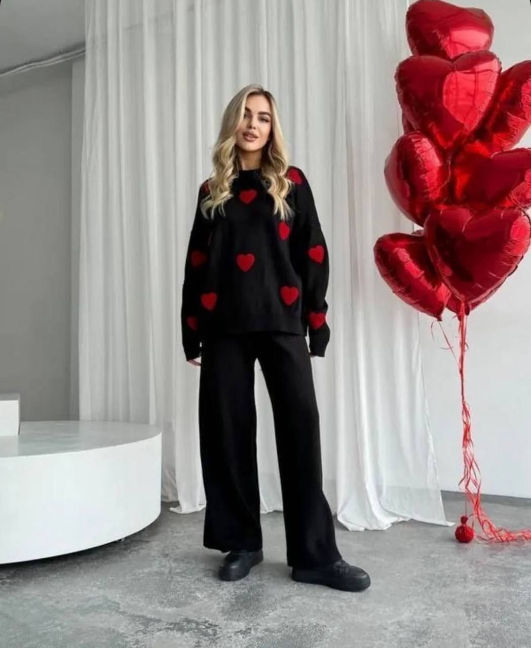 свитер с сердечками,джемпер с сердечками,кофта с сердцем,свитер женский сердце,свитера женские